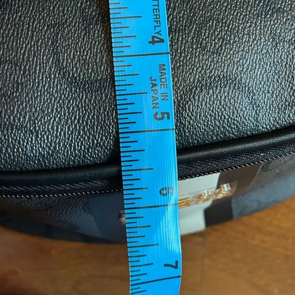 Guess Brecken Travel Bags women's Cosmetic Makeup Bag in Coal NWT - Picture 5 of 6